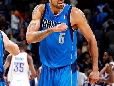 达拉斯独行侠训练开放日，集结日外线爆发引欢呼，全明星赛在即，资深球员宣示担当的简单介绍最新手机游戏