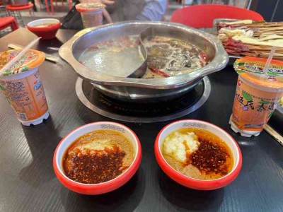 冰球赛场再起风云：皖南青龙队小胜姑苏火狐队，脚步移动更到位回归即成焦点的简单介绍九游娱乐